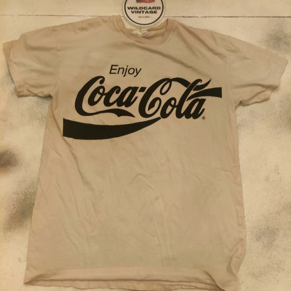 Coca Cola Tee size medium